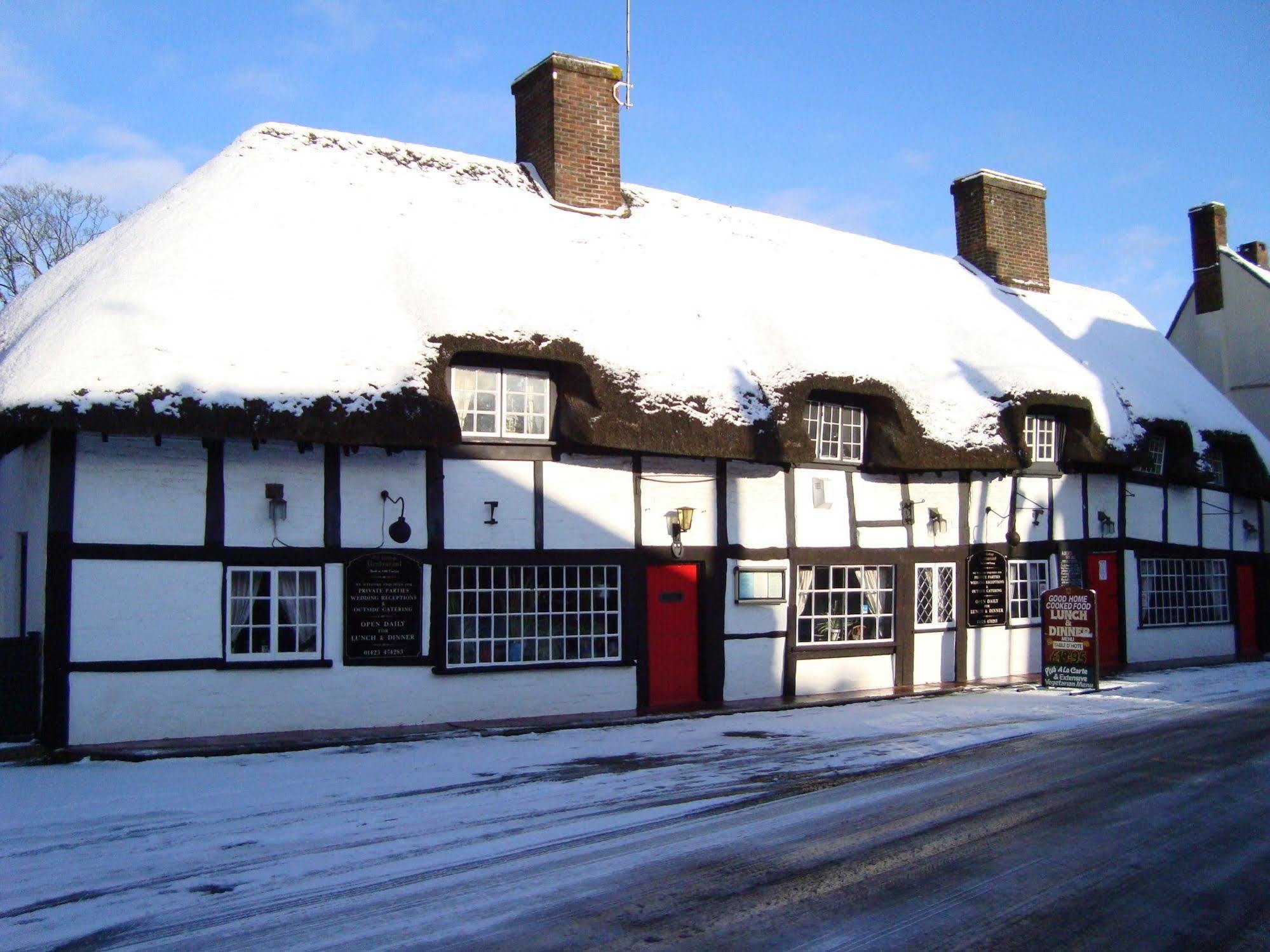 Avon Accommodation Ringwood Bagian luar foto