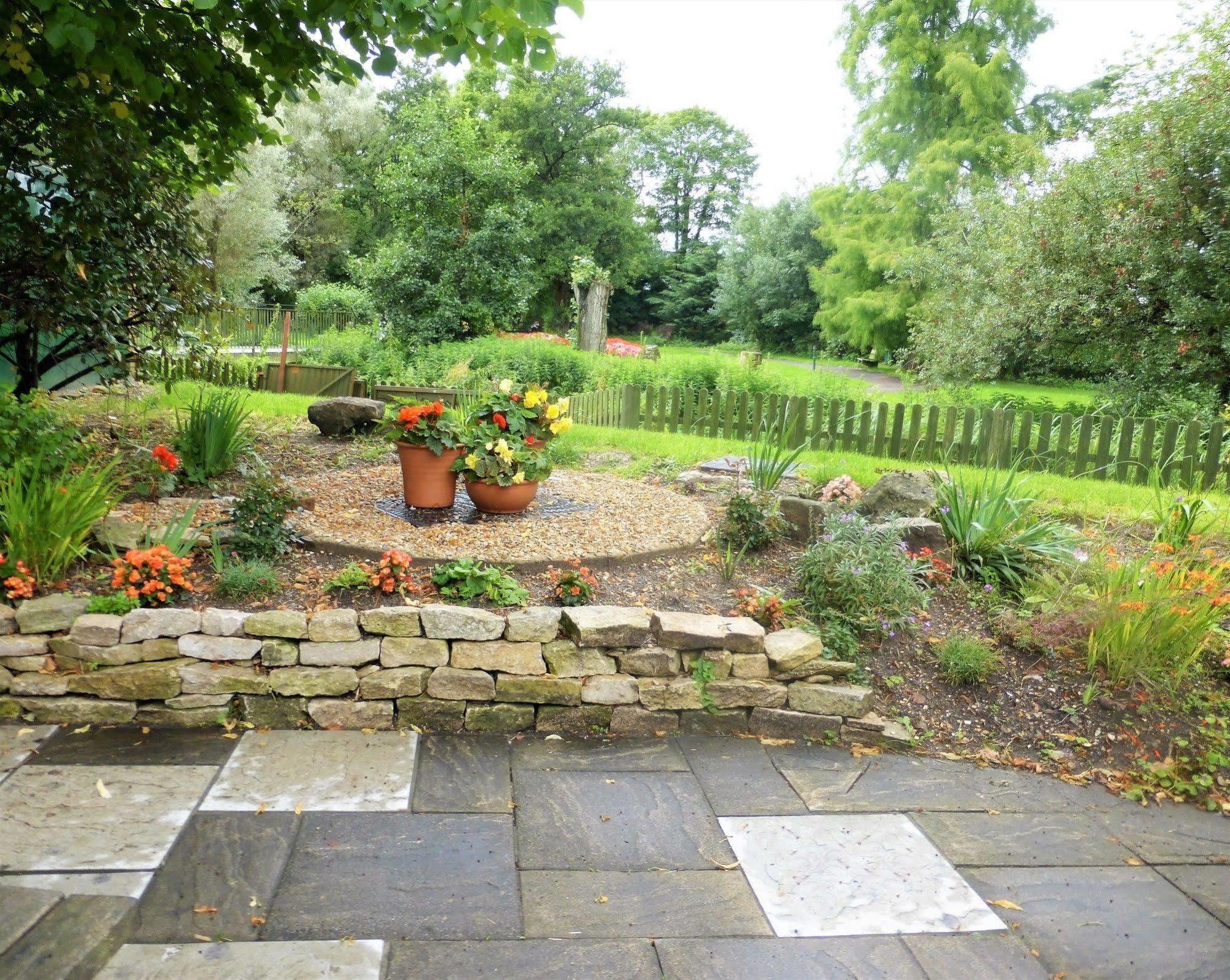 Avon Accommodation Ringwood Bagian luar foto